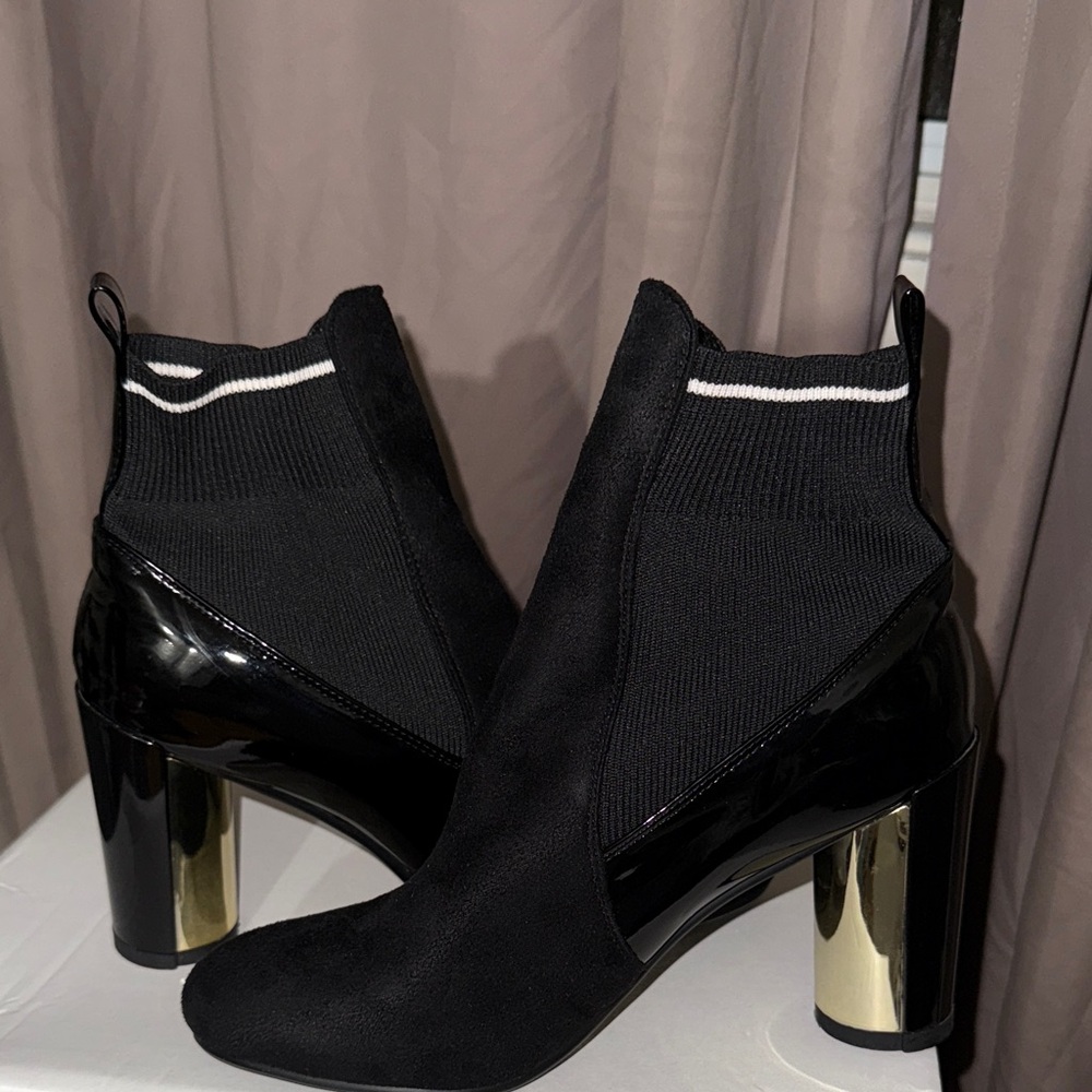 Elegant Black Ankle Boots with Gold Heel